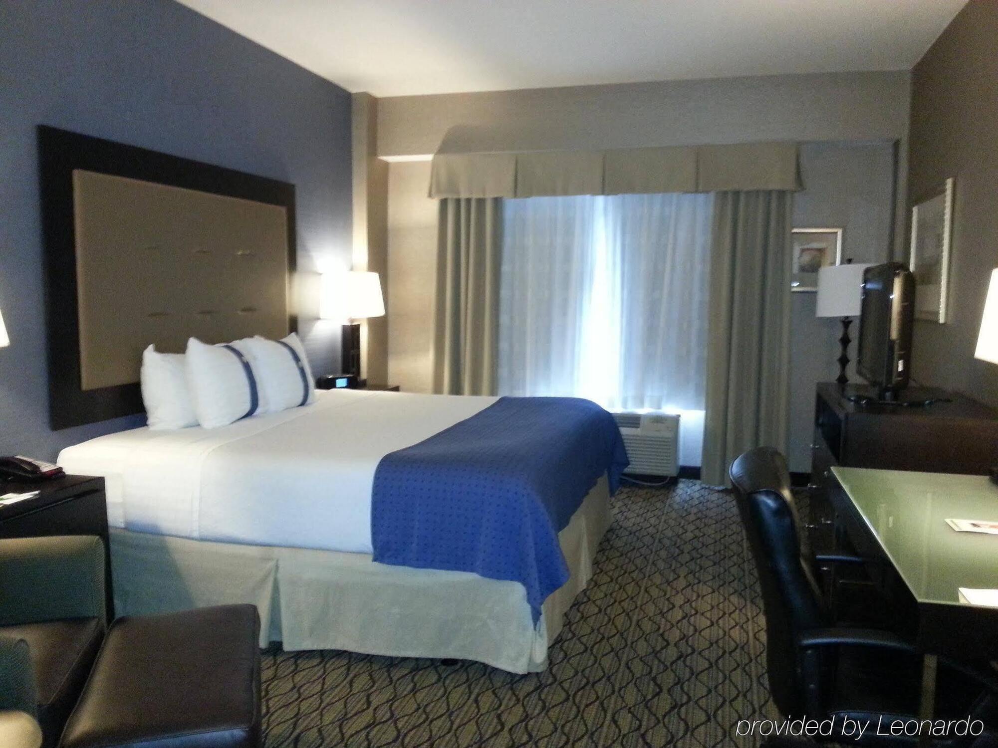 HOLIDAY INN HOTEL DETROIT METRO AIRPORT, AN IHG HOTEL ROMULUS, MI 3*  (United States) - from £ 120 | HOTELMIX